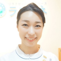 都築 由美